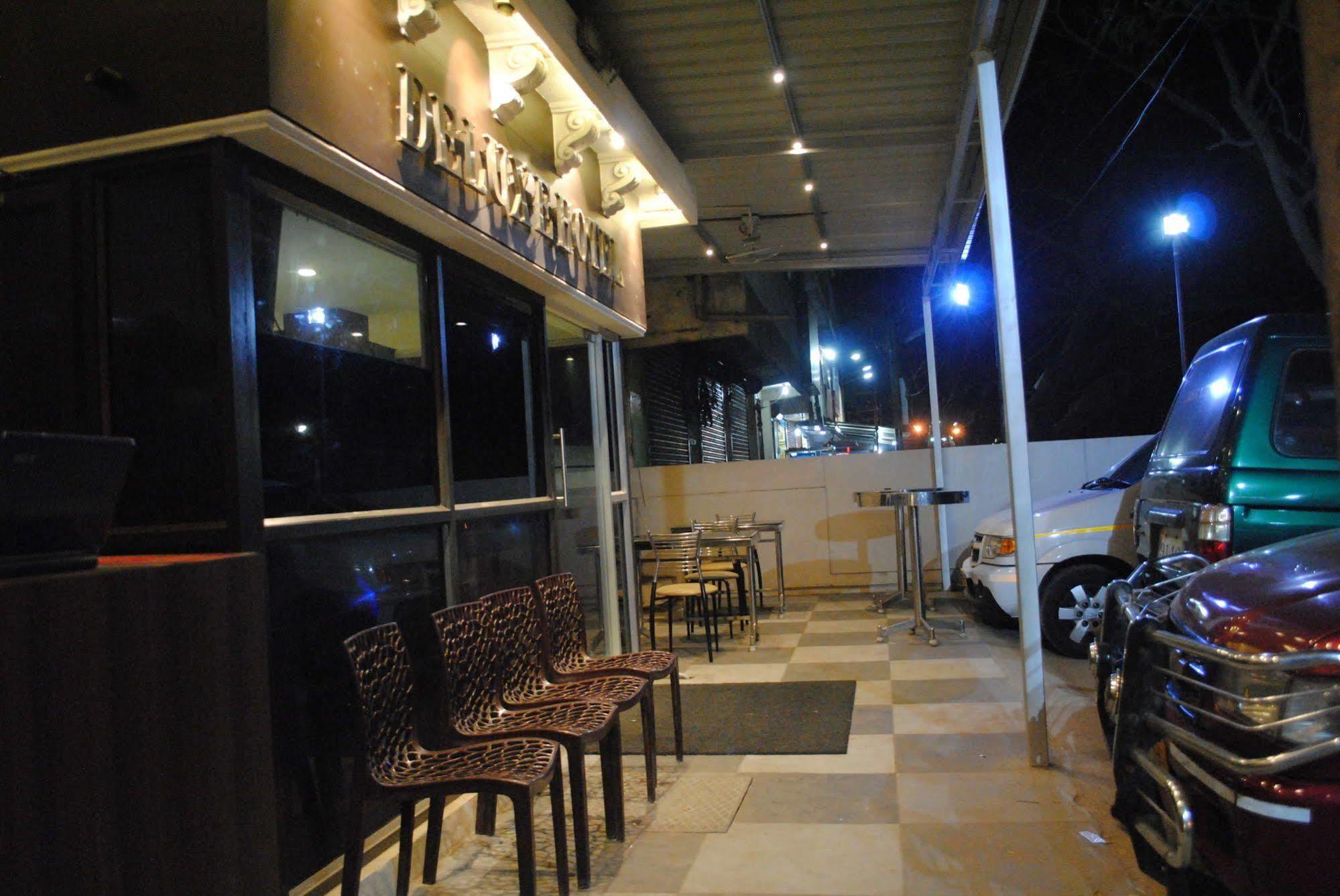 Deluxe Hotel เชนไน ภายนอก รูปภาพ