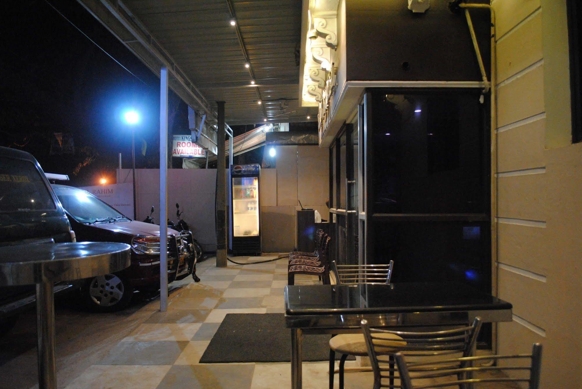 Deluxe Hotel เชนไน ภายนอก รูปภาพ