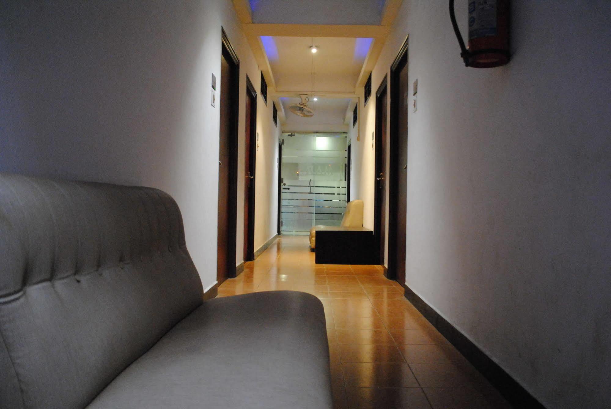 Deluxe Hotel เชนไน ภายนอก รูปภาพ
