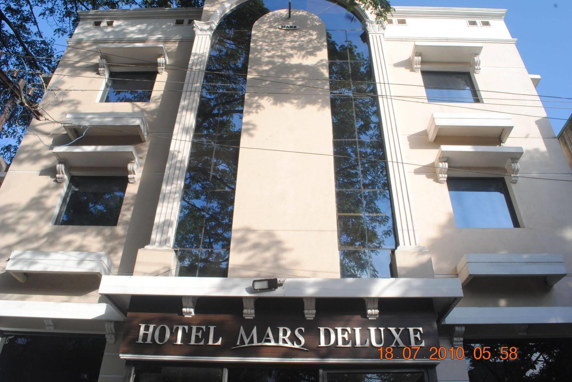 Deluxe Hotel เชนไน ภายนอก รูปภาพ