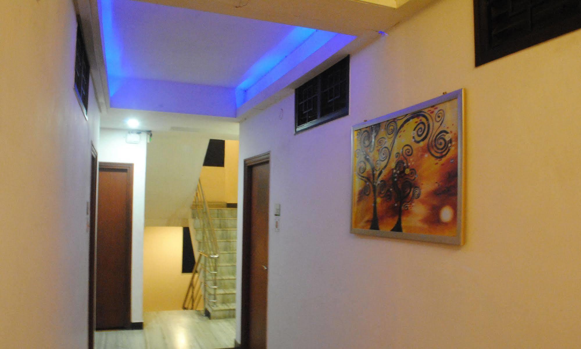 Deluxe Hotel เชนไน ภายนอก รูปภาพ